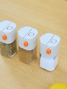 Bekas Rempah Kaca 180ml Kitchen Glass Seasoning Bottle Salt Press Type Pepper Herbs Container Dispenser Condiment Jar 调味瓶