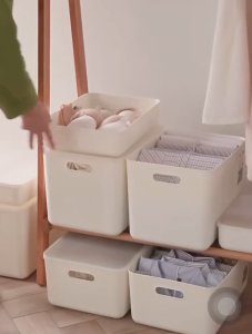 กล่องเก็บของสีขาว กล่องเก็บของ กล่องใส่ของ กล่องเก็บของเรียบง่าย กล่องเก็บของอเนกประสงค์ สีขาว พร้อมฝา วัสดุ PE พร้อมที่จับ