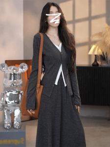 ชุดเดรสยาวปานกลางแขนยาวทรงเอเอวสูงสไตล์เกาหลี ชุดสองชิ้นสำหรับผู้หญิงในช่วงต้นฤดูใบไม้ร่วงและฤดูหนาว