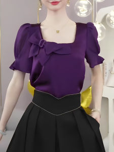 เสื้อยืดคอกว้างแขนสั้นสีม่วงหรูหราสำหรับผู้หญิง ทรงเข้ารูป แขนสั้น คอกว้าง ทรงเข้ารูป ฤดูร้อน 2025 เสื้อผ้าทำงานสไตล์เกาหลี