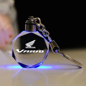 พวงกุญแจรถฮอนด้าแอลอีดี K9โพลีกอนคริสตัล7เปลี่ยนสีได้โปร่งใสพวงกุญแจรถบรรทุกส่องสว่างไฟ LED กล่องของขวัญพวงกุญแจแพ็ค