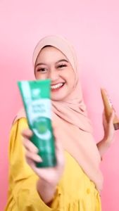 SR12 Body Wash Aloe Vera 100ml Membantu Menyegarkan Kulit Dan Membantu Melembabkan Kulit BPOM