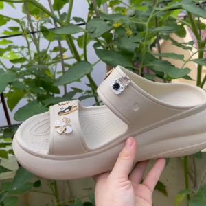 [Khuyến Mại Sticker] Dép Classic 2 Quai Siêu Nhẹ Đi Mưa Dép Nhựa Nữ Đế Xuồng Cao Gót 8 Cm Mềm Đẹp Tặng Kèm Sticker Gắn Dép