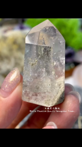 白幽灵六角柱 White Phantom Quartz Tower 山型白幽灵✅ 彩光✅ 天然冰丝纹✅