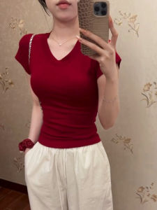 Áo Thun Tay Ngắn Ôm Vừa Vặn Mosesqueen V-neck Màu Đỏ Cho Nữ Mùa Hè 2024 Áo Thun Cotton Pha Trộn Thấm Hút Mồ Hôi Phong Cách Hàn Quốc