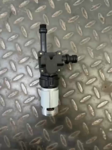 300W 100Bar High-Pressure Plunger Pump for Car Washer Gun - Compact & Portable Cleaning Solution