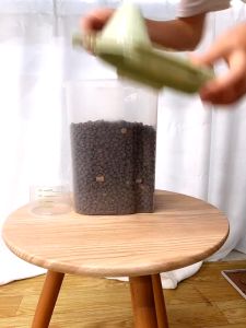 2.3L/2.5L Pet Food Storage Dispenser Kitchen Storage Box Dry Food Dispenser Pet Food Container Bekas Makanan Kucing