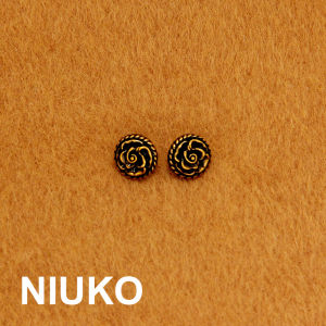 ปุ่มถักโลหะสีทองน้ำหนักเบาขนาดเล็กสำหรับเสื้อเชิ้ต สไตล์ย้อนยุค ปุ่มดอกไม้ เครื่องประดับเสื้อผ้าสำหรับ DIY