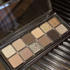 12 Colors Matte Nude Brown Eyeshadow Palette Portable Travel Size for Daily Makeup Student Gift Che Fall Winter Graduation