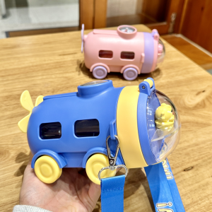 Cốc Nước Có Van Chở Trẻ Em Bằng Nhựa Tritan Cốc Hút Hình Ô Tô Hoạt Hình Cho Bé Trai Cốc Đi Học Tại Trung Tâm Mầm Non