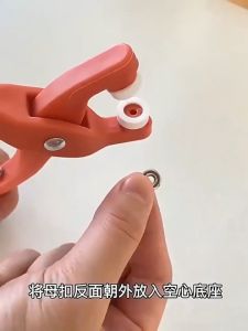 Peralatan Menjahit Kancing Pakaian Set dengan 100PCS Tang Pengencang Kancing Snap dalam Berbagai Warna