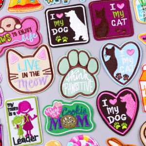 Cat Paw & Dog Patch Cartoon Embroidery Patch DIY Iron On Patches For Clothing thermoadhesive Patches On Clothes Animal Sew Sticker