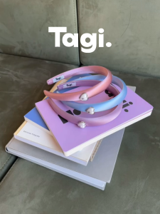 Tagi. Put-Put Love Hairband ที่คาดผม ไหมสไตล์เรโทรทรงสูงประดับไข่มุกเพชร คาดผมผู้หญิง เครื่องประดับผมผู้หญิง