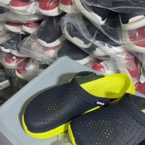 รองเท้าแตะ crocs LiteRide ใส่สบาย ทั้งชายและหญิง วัสดุผลิตจากยางแท้ 100%