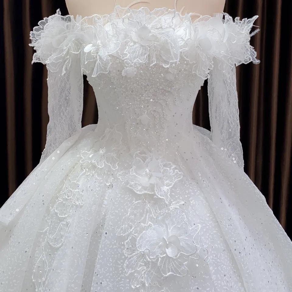 4 xu hướng váy cưới dành cho cô dâu sành điệu