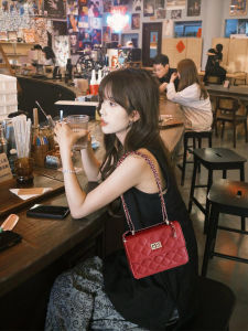 Red Small Square Chain Bag Womens Crossbody New 2025 High-End Lightweight Luxury Bride Wedding Bag Soft PU Leather