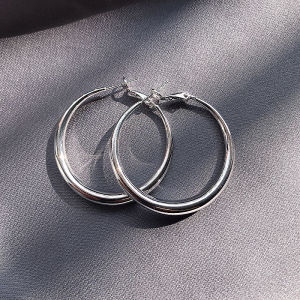 S925 ต่างหูห่วงขนาดใหญ่เงินแท้ โอเวอร์ไซส์ ทันสมัย อินเทรนด์ เครื่องประดับหูวงกลมกลมสําหรับผู้หญิงโลหะผสมชุบทองชุบ