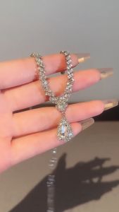 Set Perhiasan YADORNOS Elegan - Kalung & Anting Berlian Kristal dengan Ringan dan Berat 3.5ct - Aksesori Berlian Imitasi Warna Arang