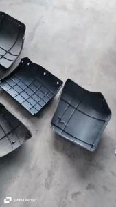 [THANH LÝ] Ốp cản (mỏ cản) trước xe Hyundai 5 tấn đời 1997 Kích thước rộng 26cm dài 35cm