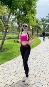 et đồ tập Gym Yoga nữ mẫu mới chất liệu thun lạnh cao cấp Shakano tặng kèm mút ngực