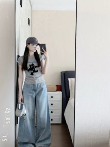 เสื้อยืดแขนสั้นสีเทาพิมพ์ลายการ์ตูนย้อนยุคสไตล์อเมริกันสำหรับผู้หญิงในฤดูร้อน เสื้อตัวบนทรงสลิมฟิตที่ช่วยกระชับสัดส่วน