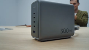 UGREEN 300W USB C Charger Nexode GaN 5 Ports Desktop Charging Station 140W Max Single Port PD3.1 Fast Charger(CN plug)