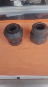 Cao su giảm chấn thanh giằng kích thước: 55/43x24/18x54 (ngoài x trong x cao)