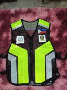 Dakkisports Reflectorized Rider Vest with reflective panels and adjustable straps.