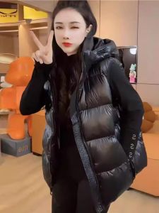 Fashionable Womens Jacket 2025 New Loose Slimming Stylish Outerwear Cotton down Vest Commute Style Printed Zipper Pocket