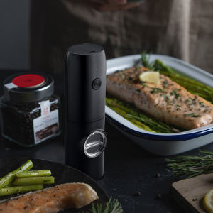1PC/2PCS Electric Automatic Pepper Grinder Set Salt And Pepper Mill Adjustable Coarseness Spice Grinder for Kitchen