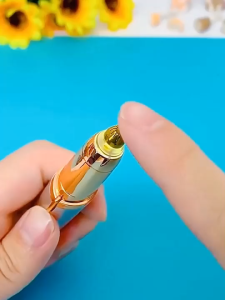 Charging electric eyebrow trimmer automatic eyebrow grooming device