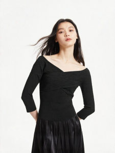 Vero Moda | Autumnal Stylish Slim-fit Big Neckline Knit Sweater