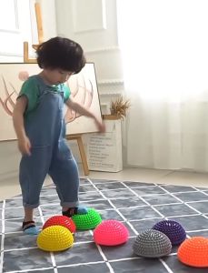 Bàn Đấm Massage Cao Su Gai Cho Trẻ - Giáo Dục & Tập Luyện Chân - Đồ Chơi Tập Đi Thấp Nặng An Toàn Cho Bé 16x16