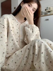 Áo Ngủ Cotton Dày Mùa Đông Cho Nữ Áo Ngủ Cotton Ép Lụa Họa Tiết Hoa Ngọt Ngào Thoải Mái Cho Học Sinh Mặc Ở Nhà Bộ Đồ Ngủ Hai Mảnh