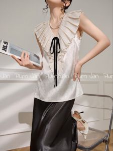 Ruffled Hem V-Neck French Style Sleeveless Blouse
