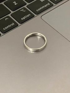 Nhẫn Thép Titan Màu Bạc Dành Cho Các Cặp Đôi Lời Xưng Tội Không Cần Tháo Rời Ngay Cả Khi Tắm