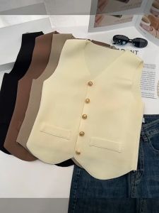 เสื้อกั๊กเบลเซอร์ แขนกุดทรงสูท เสื้อไหมพรมถัก แขนกุด คอวิ ทรงครอป ดีไซน์กระดุมด้านหน้า Women ผู้หญิง Lady Clothing Girl