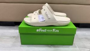 Dép quai ngang crocs chuẩn xịn chống hôi chân nhựa tế bào êm mềm đúc liền khối siêu bền đi mưa lội nước đi biển band classic 2 quai màu kem