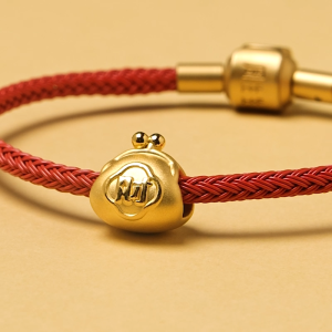 CHOW SANG SANG 周生生 999 24K Gold Chinese Fortune-Attracting Wallet charm for Women & Men 95930C  (Bracelet Not Included)