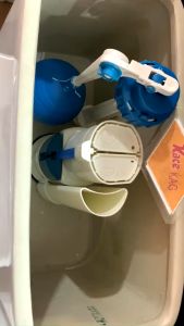 Bộ xả cầu 1 khối KAG-XBC38 thấp 20cm 2 chế độ xả 3-6L nhấn êm thoát tốt màu xanh biển không ố vàng