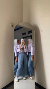 PROMO SUPER GROSIR AMEL: Seragam SMP Rok Span Rempel