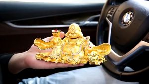 Tượng Phật Di Lặc mỉm cười để ô tô  xe hơi cao cấp - New 2024