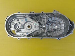 ฝาครอบเครื่องยนต์ด้านซ้าย ฝาครอบสายพานแท้HONDA SCOOPY I2021-2025/1ชิ้นอะไหล่แท้ศูนย์