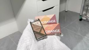 HERORANGE Golden Hour Eyeshadow Palette Sun Kissed Shades of and Bronze with Shimmer Glossy Finishes