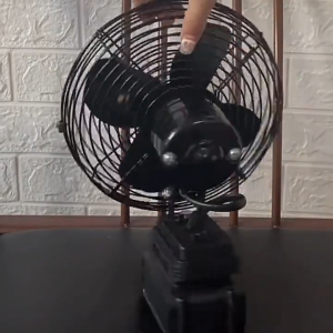 พัดลมแบตเตอรี่ไร้สาย 8นิ้วปรับได้ 2สปีดพัดลมแบตสว่าน พัดลมพลังสูงแบบพกพาความจุแบต 21Vไม่ต้องเสียบไฟ