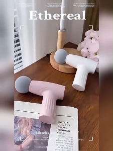 เครื่องนวดกล้ามเนื้อพกพา Mini หนักเพียง 315g! ปรับ 3 ระดับนวดลึก 5mm ชาร์จเร็ว Type-C ใช้ต่อเนื่อง 120 นาที เงียบ 45dB ออกแบบมาเพื่อผู้หญิงโดยเฉพาะ เหมาะกับสำนักงาน/เดินทาง/ออกกำลังกาย