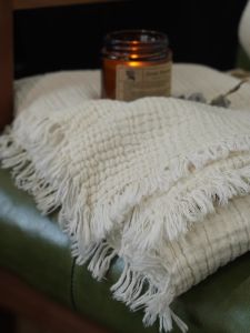 Premium Japanese Style White Sofa Cover Blanket Pure Cotton Four Layer Muslin Sofa Towel Nap Thickened Woolen Blanket