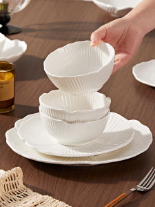 Aesthetic Embossed Petal Design Bowl and Plate Set White