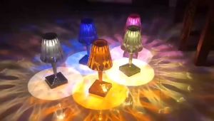 Lampu Meja Hias Crystal RGB 16 Warna: Desain Modern & Baterai Rechargeable
