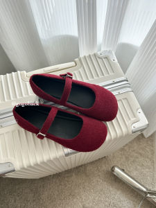 รองเท้า Mary Janes ส้นแบนแบบสวมหัวกลมสีแดง Gogoback รองเท้าแฟชั่นสำหรับผู้หญิงในชีวิตประจำวัน พื้นนุ่มสบาย ดีไซน์สไตล์ฝรั่งเศสย้อนยุค